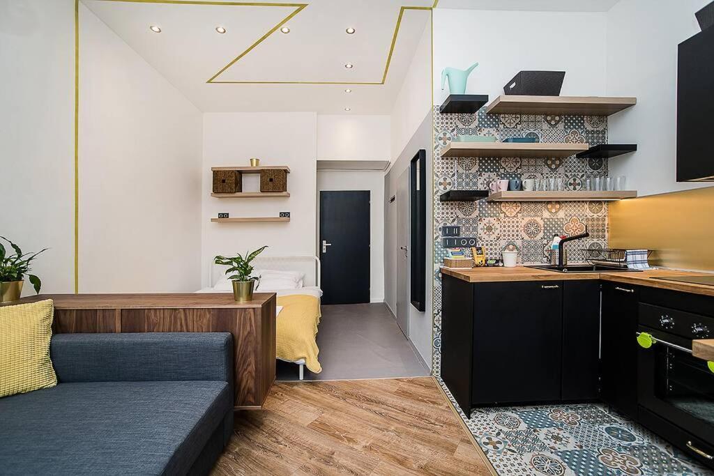 Designer By Beautiful Park & Church Apartment Prague